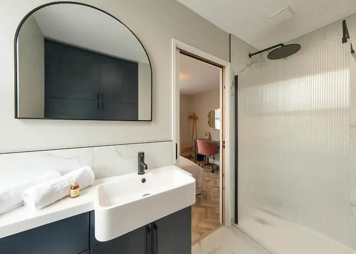 Lejlighed Luxury 1-bed - Free Parking - Heart Of Southville